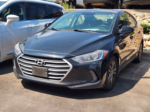 Used 2017 Hyundai Elantra Value Edition FWD image 9