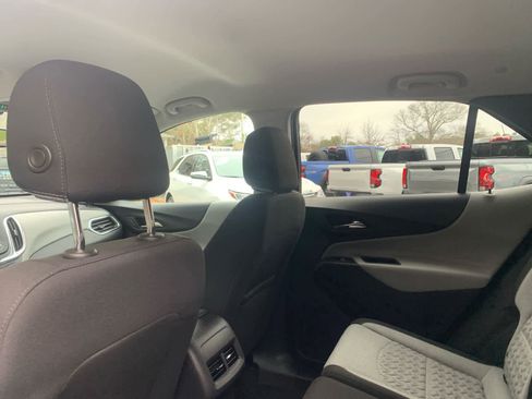 Certified 2022 Chevrolet Equinox LS w/ LS Convenience Package image 32