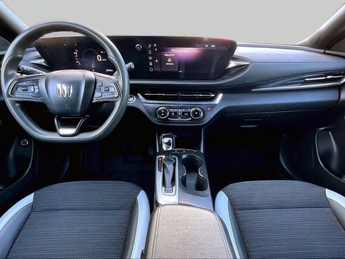 Used 2024 Buick Envista Preferred w/ Convenience II Package FWD image 16