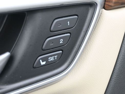 Used 2021 Honda CR-V EX-L image 5