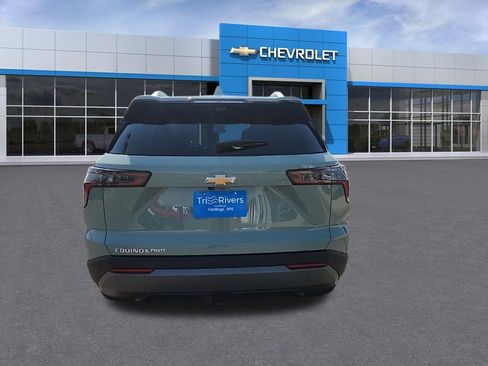 Used 2025 Chevrolet Equinox LT w/ Convenience Package II AWD/4WD image 4
