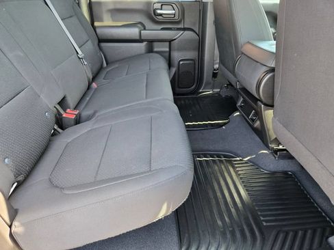Used 2022 Chevrolet Silverado 2500 Custom w/ Custom Convenience Package AWD/4WD image 19