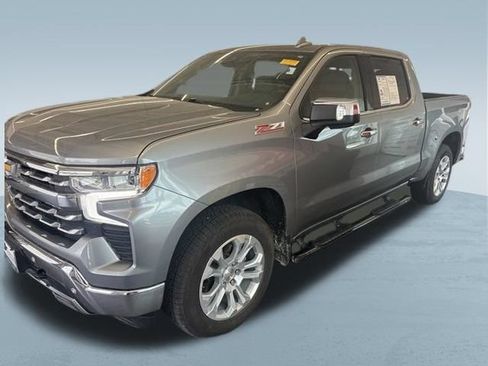 Used 2023 Chevrolet Silverado 1500 LTZ AWD/4WD image 4
