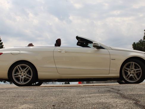 Used 2012 Mercedes-Benz E 350 Cabriolet image 18
