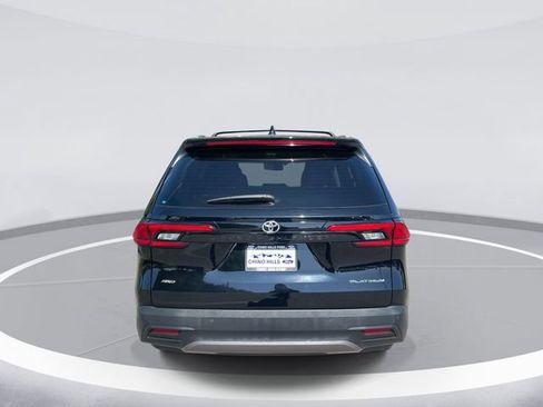 Used 2024 Toyota Grand Highlander AWD image 6