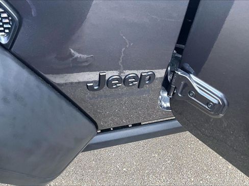 Used 2022 Jeep Wrangler Unlimited Sport AWD/4WD image 31