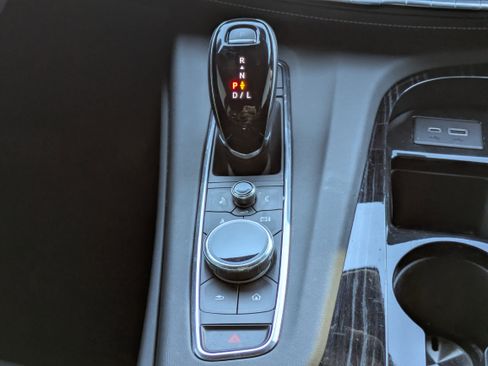 Certified 2022 Cadillac Escalade Sport image 21