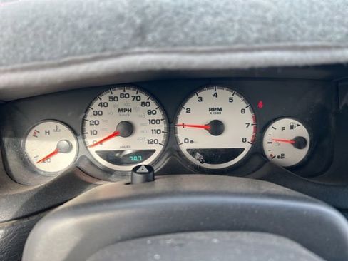 Used 2005 Dodge Neon SXT image 9