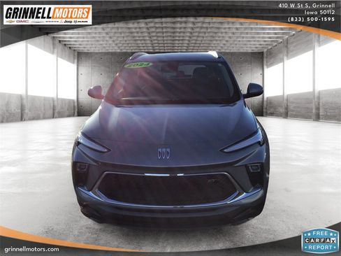 Used 2024 Buick Encore GX Sport Touring image 2