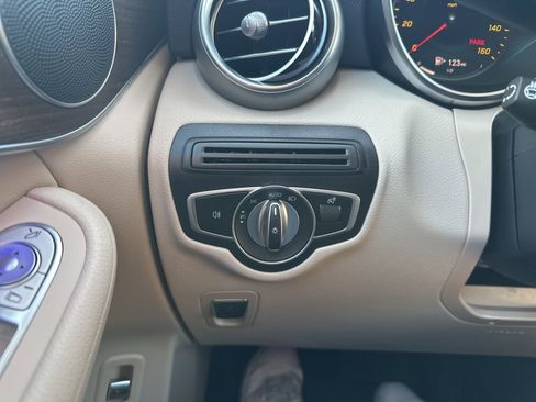 Used 2022 Mercedes-Benz GLC 300 4MATIC image 14