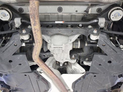 Used 2021 Mercedes-Benz GLE 350 4MATIC w/ AMG Line Exterior image 97