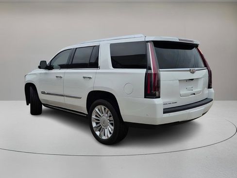Used 2018 Cadillac Escalade Platinum image 5