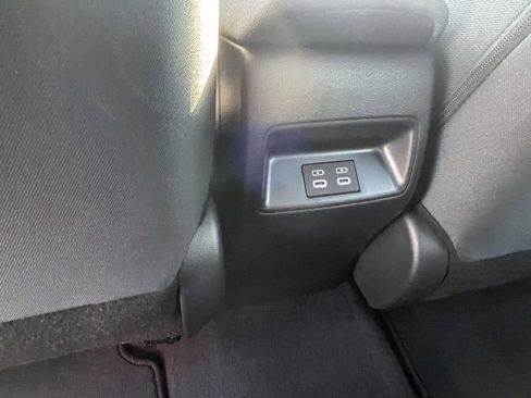 Used 2025 Toyota Corolla LE image 14