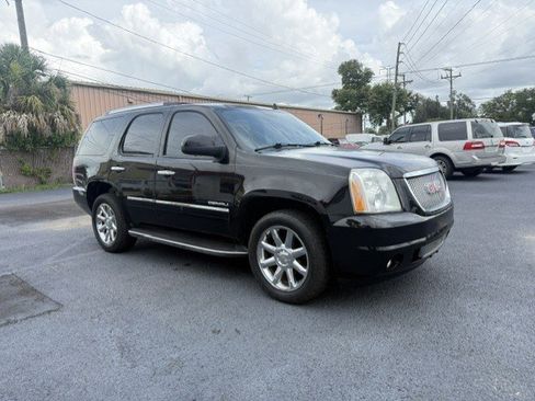 Used 2012 GMC Yukon Denali RWD image 3