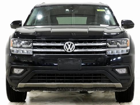 Used 2019 Volkswagen Atlas SE w/ Towing Package image 2