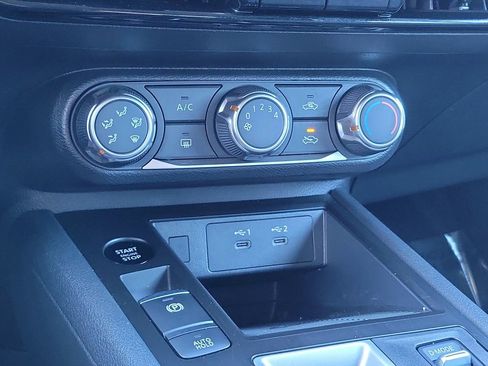 Certified 2025 Nissan Kicks SV FWD image 33