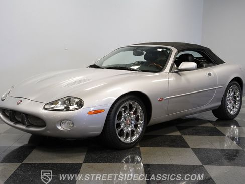 Used 2001 Jaguar XK8 Convertible image 5