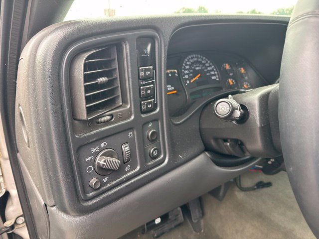 Used 2005 Chevrolet Silverado 3500 LS w/ Heavy-Duty Power Package AWD/4WD image 28
