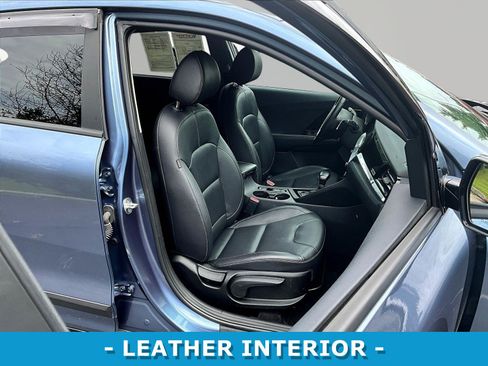 Used 2022 Kia Niro EX Premium FWD image 29