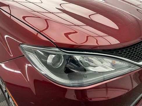 Used 2020 Chrysler Pacifica Touring-L Plus image 28