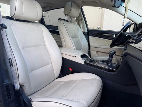 Used 2014 Hyundai Equus Ultimate image 12