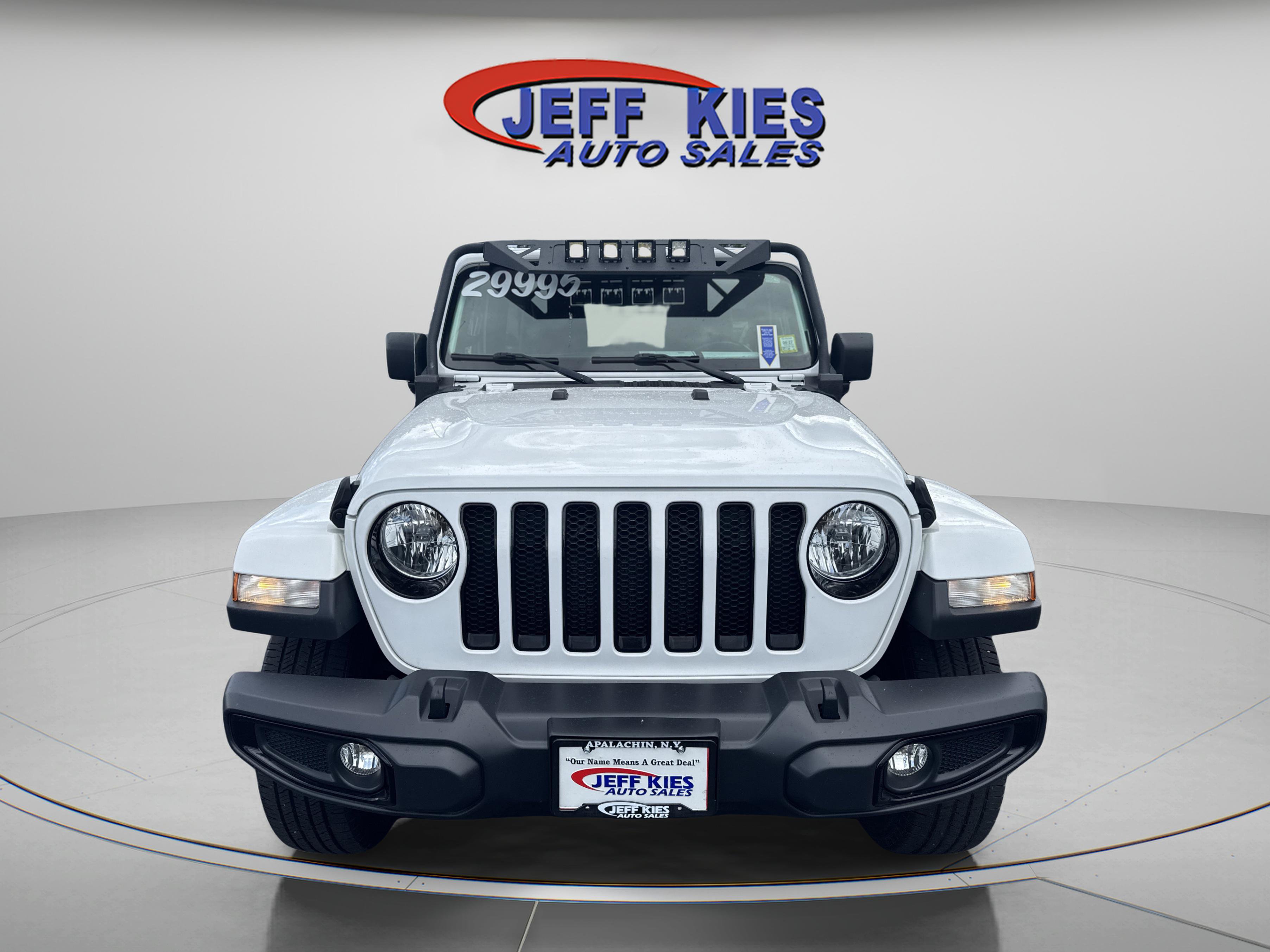 Used 2020 Jeep Wrangler Unlimited Sahara AWD/4WD image 2