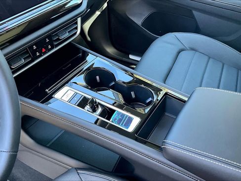 New 2026 Volkswagen Atlas SEL image 7