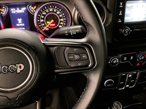 Used 2018 Jeep Wrangler Unlimited Sport S AWD/4WD image 12