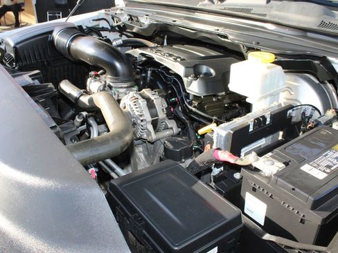 Used 2020 RAM 1500 Laramie image 24