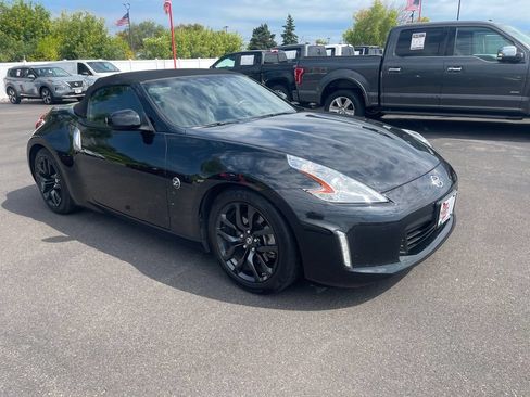 Used 2017 Nissan 370Z Touring RWD image 1