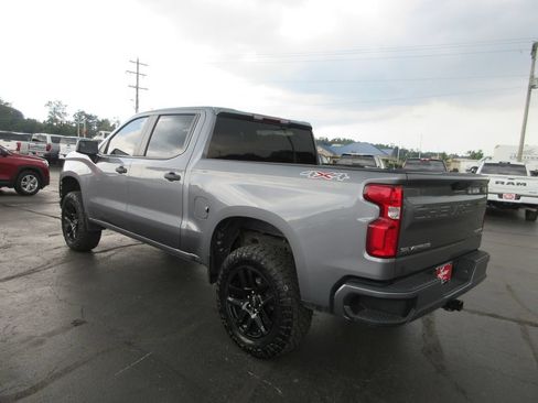 Used 2022 Chevrolet Silverado 1500 Custom w/ Safety Confidence Package AWD/4WD image 9