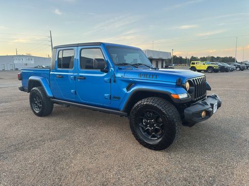 Used 2023 Jeep Gladiator Willys image 7