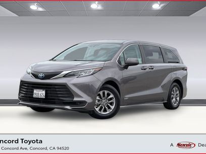 Certified 2021 Toyota Sienna LE