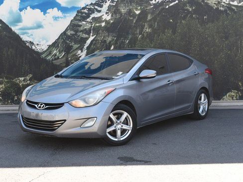 Used 2011 Hyundai Elantra Limited w/ Premium Pkg 5 FWD image 6