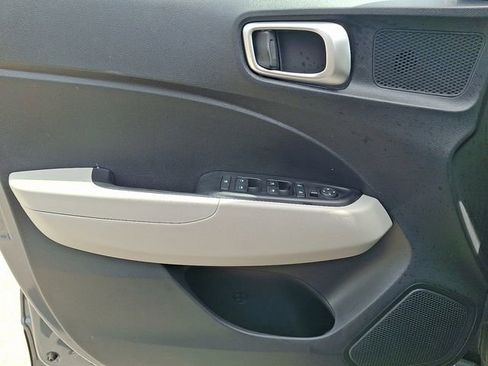 Used 2026 Hyundai Venue SEL FWD image 12