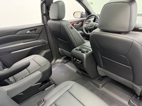 Used 2026 Chevrolet Traverse Z71 image 28