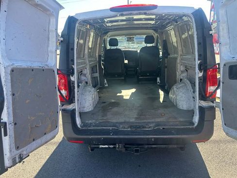 Used 2016 Mercedes-Benz Metris image 8