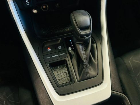 Used 2024 Toyota RAV4 XLE image 28