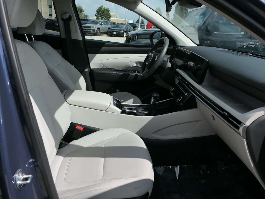 Used 2025 Hyundai Tucson SEL FWD image 24