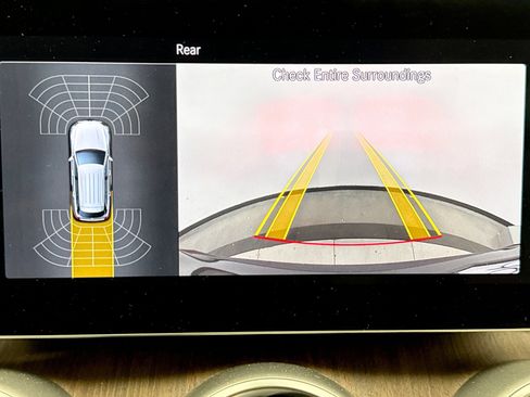 Used 2022 Mercedes-Benz GLC 300 4MATIC image 10