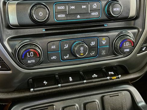 Used 2018 Chevrolet Silverado 1500 LTZ w/ Sport Package AWD/4WD image 19