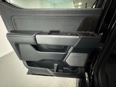 Used 2022 Ford F150 Lariat w/ Equipment Group 502A High AWD/4WD image 8