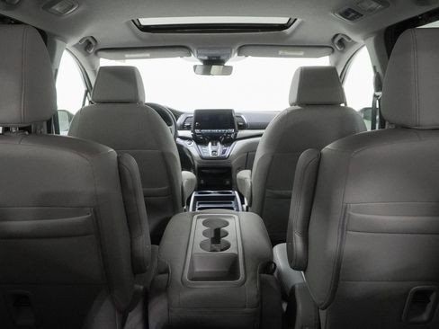 Used 2023 Honda Odyssey EX-L image 11