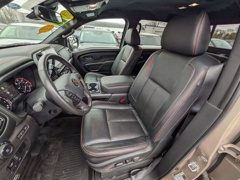 Used 2022 Nissan Titan PRO-4X w/ Pro-4x Convenience Package AWD/4WD image 8