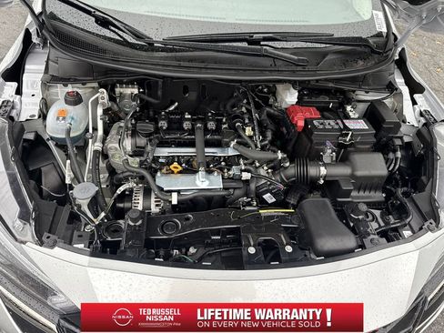 New 2025 Nissan Versa SR w/ Trunk Package FWD image 9