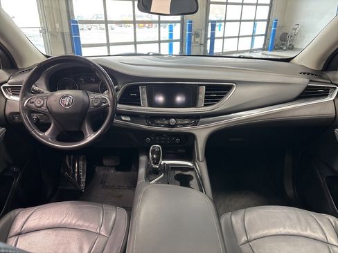 Used 2020 Buick Enclave Essence w/ Sport Touring Edition image 12