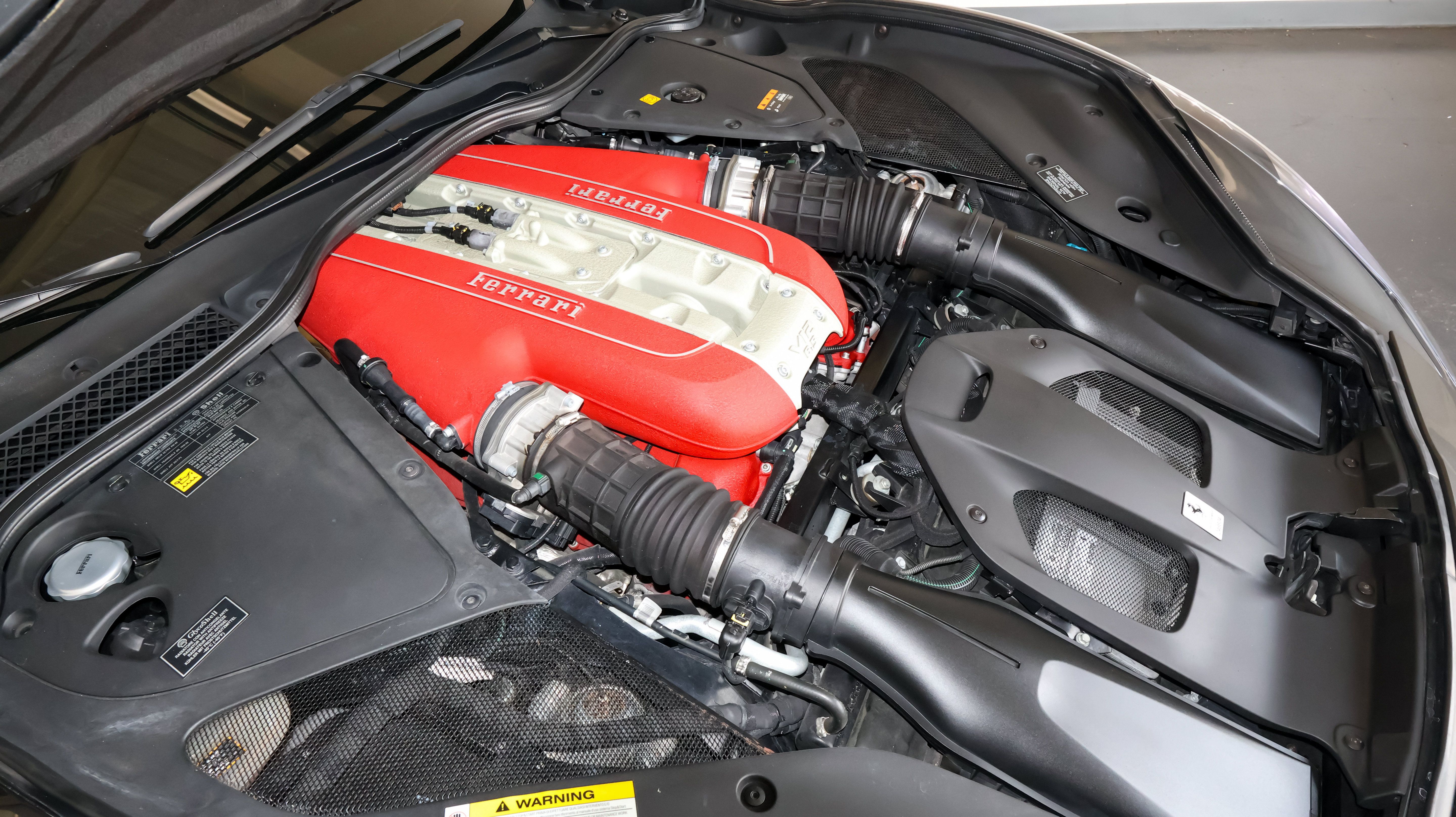 Used 2019 Ferrari 812 Superfast RWD image 53