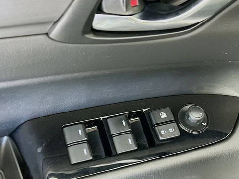 Used 2025 MAZDA CX-5 AWD 2.5 S w/ Preferred Package image 15