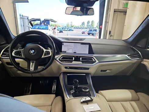 Used 2023 BMW X5 xDrive40i w/ M Sport Package AWD/4WD image 11