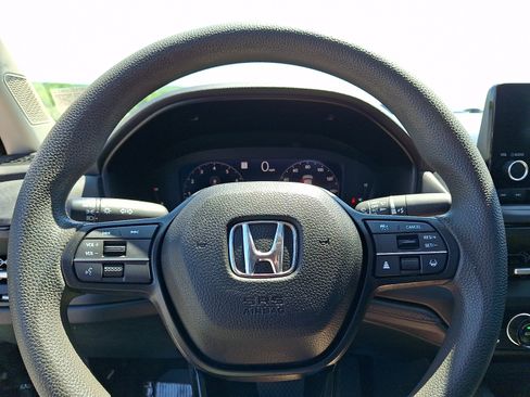 Used 2023 Honda Accord EX image 20